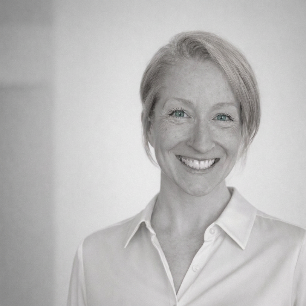 Professional portrait of Heather McCuen